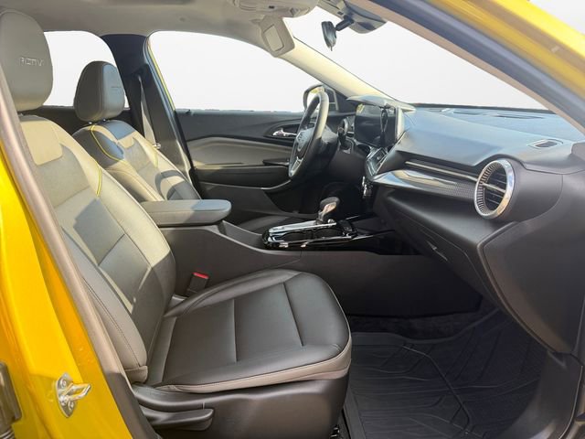 Used 2024 Chevrolet Trax ACTIV w/ Sunroof Package FWD image 15