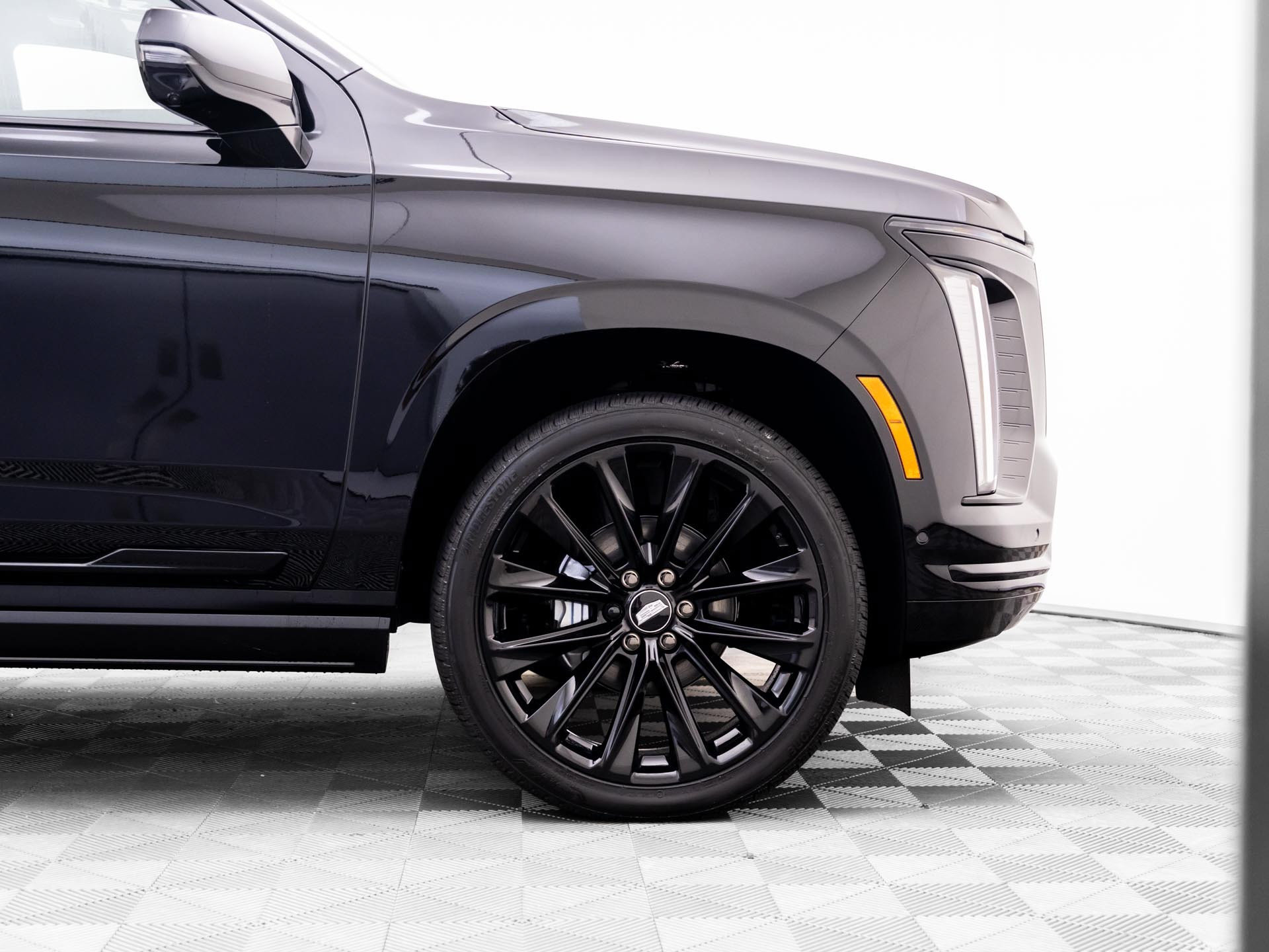 New 2026 Cadillac Escalade ESV Platinum Sport w/ LPO, ONYX Package AWD/4WD image 39