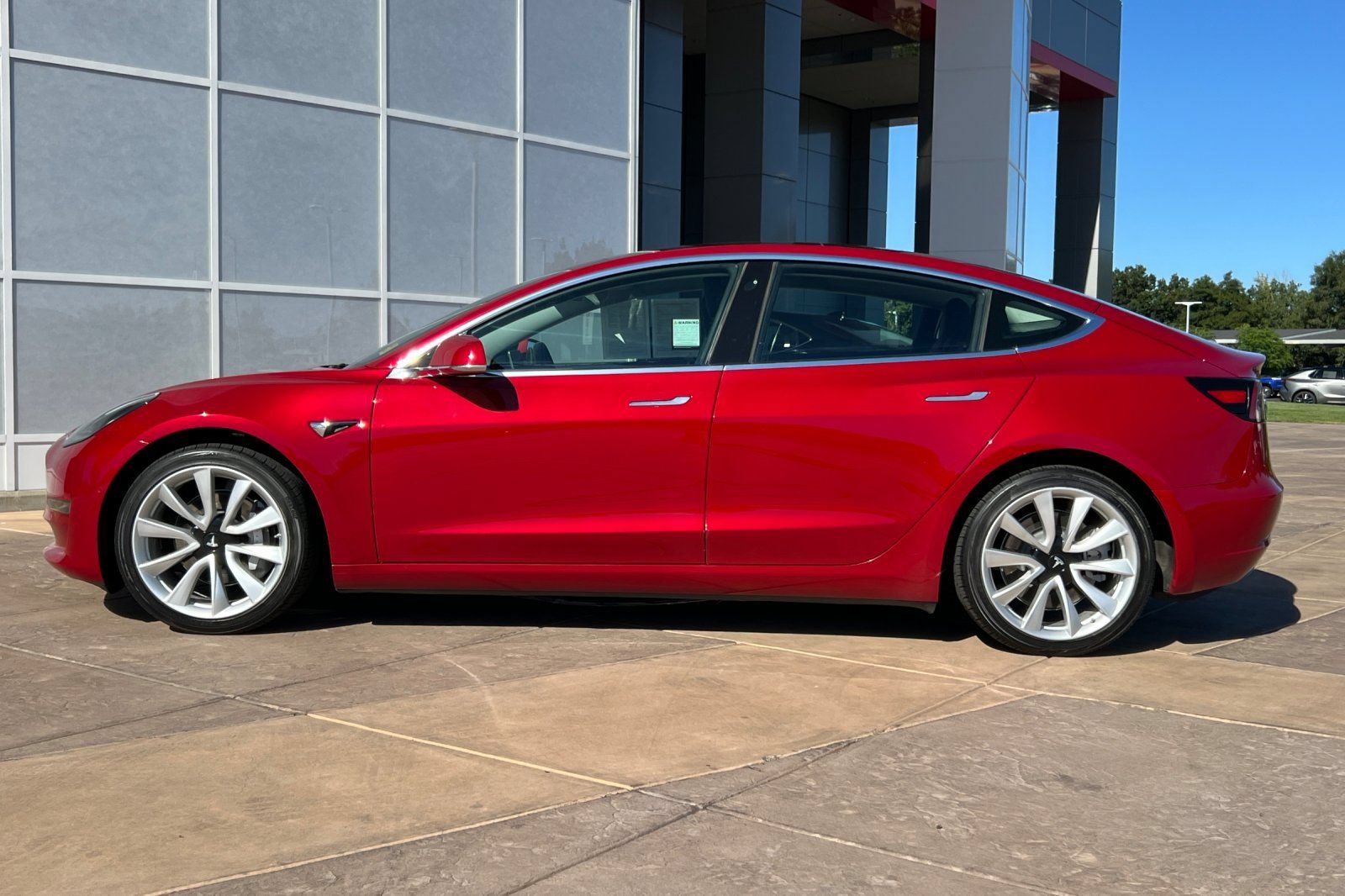 Used 2018 Tesla Model 3 Long Range RWD image 7