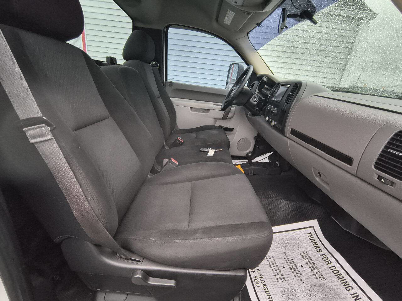 Used 2014 Chevrolet Silverado 2500 W/T w/ Snow Plow Prep Package image 17