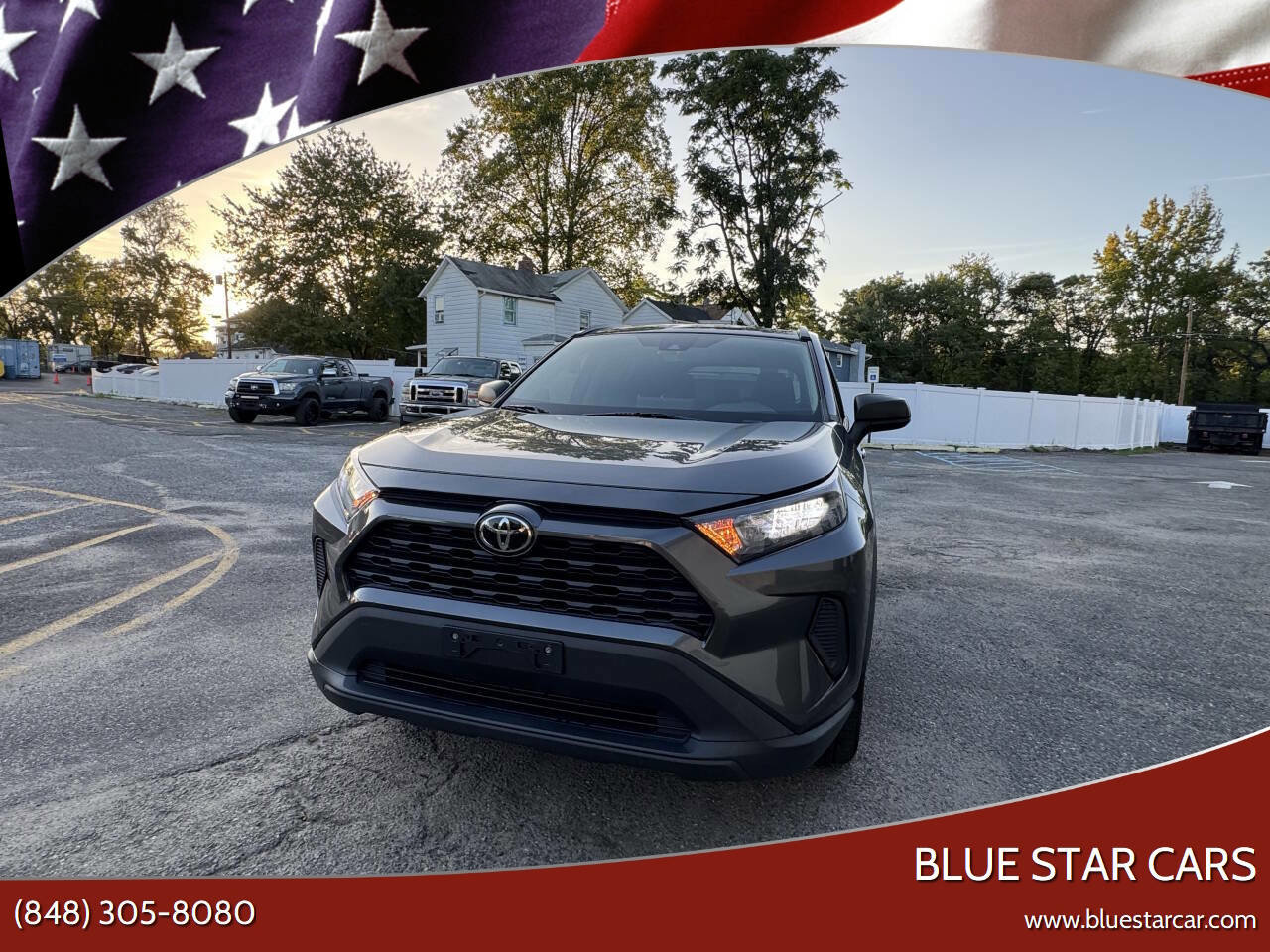 Used 2020 Toyota RAV4 LE image 1