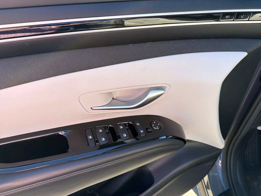 Used 2024 Hyundai Tucson Limited image 18