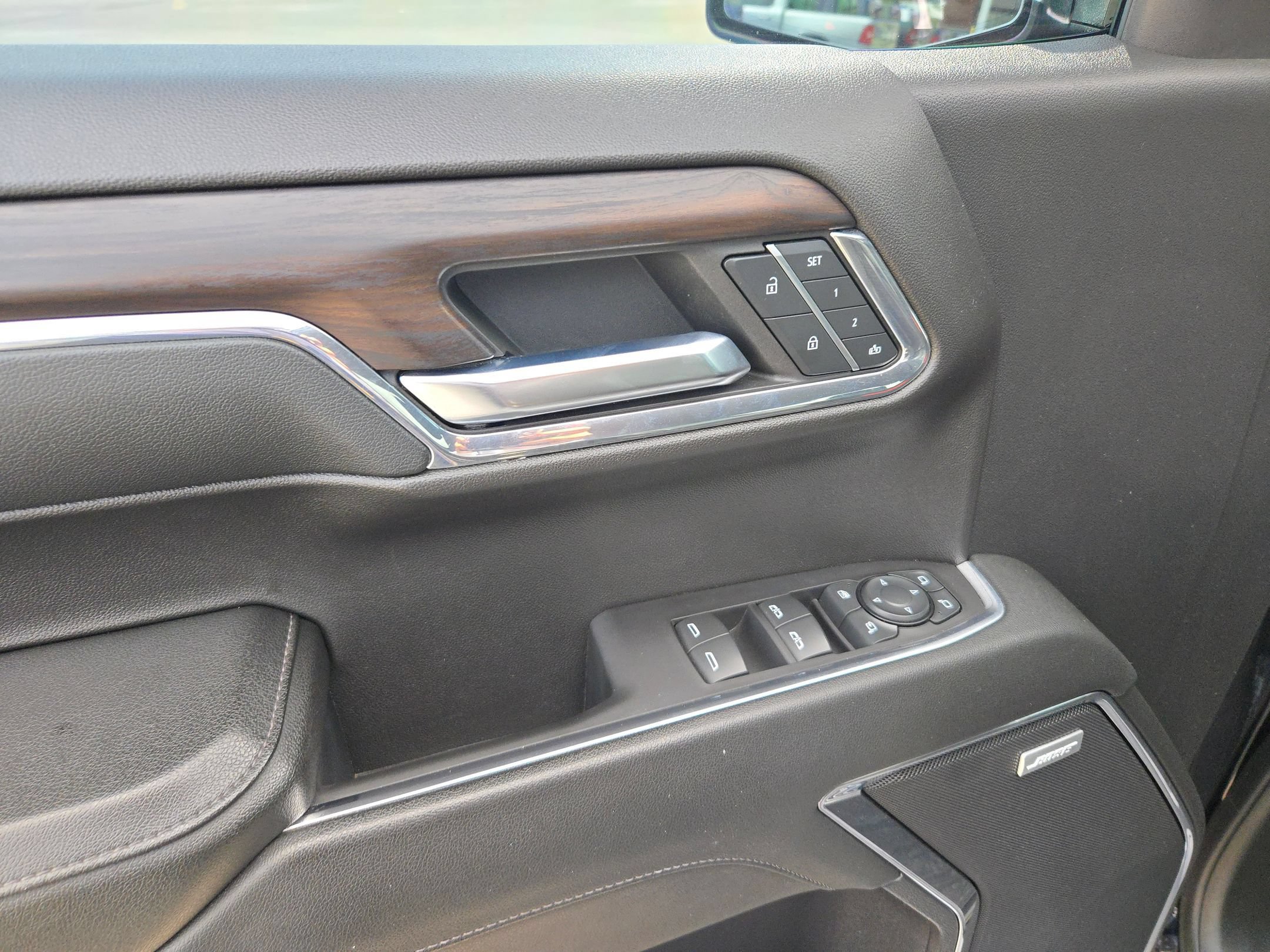 Used 2024 GMC Sierra 1500 SLT RWD image 12