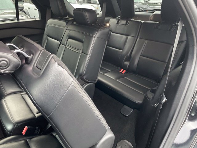 Used 2020 Ford Explorer XLT w/ Equipment Group 202A AWD/4WD image 44