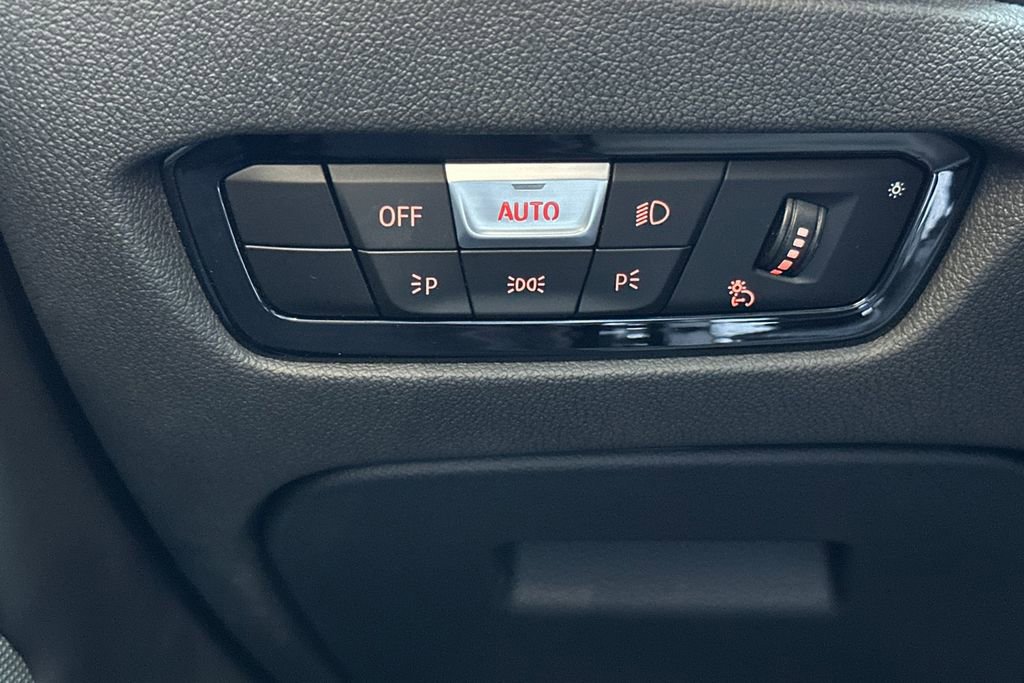 Used 2023 BMW M4 xDrive Competition w/ M Carbon Exterior Package AWD/4WD image 35