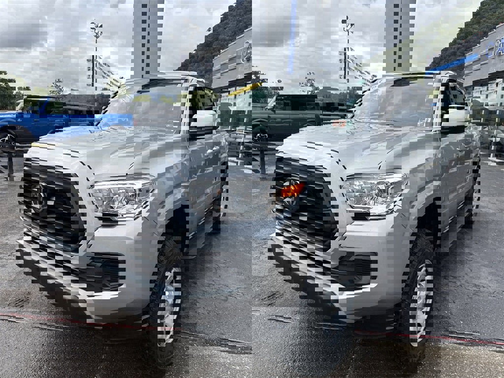 Used 2023 Toyota Tacoma SR w/ SR Convenience Package image 12