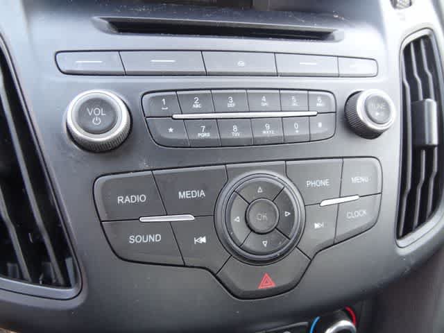 Used 2016 Ford Focus SE FWD image 12