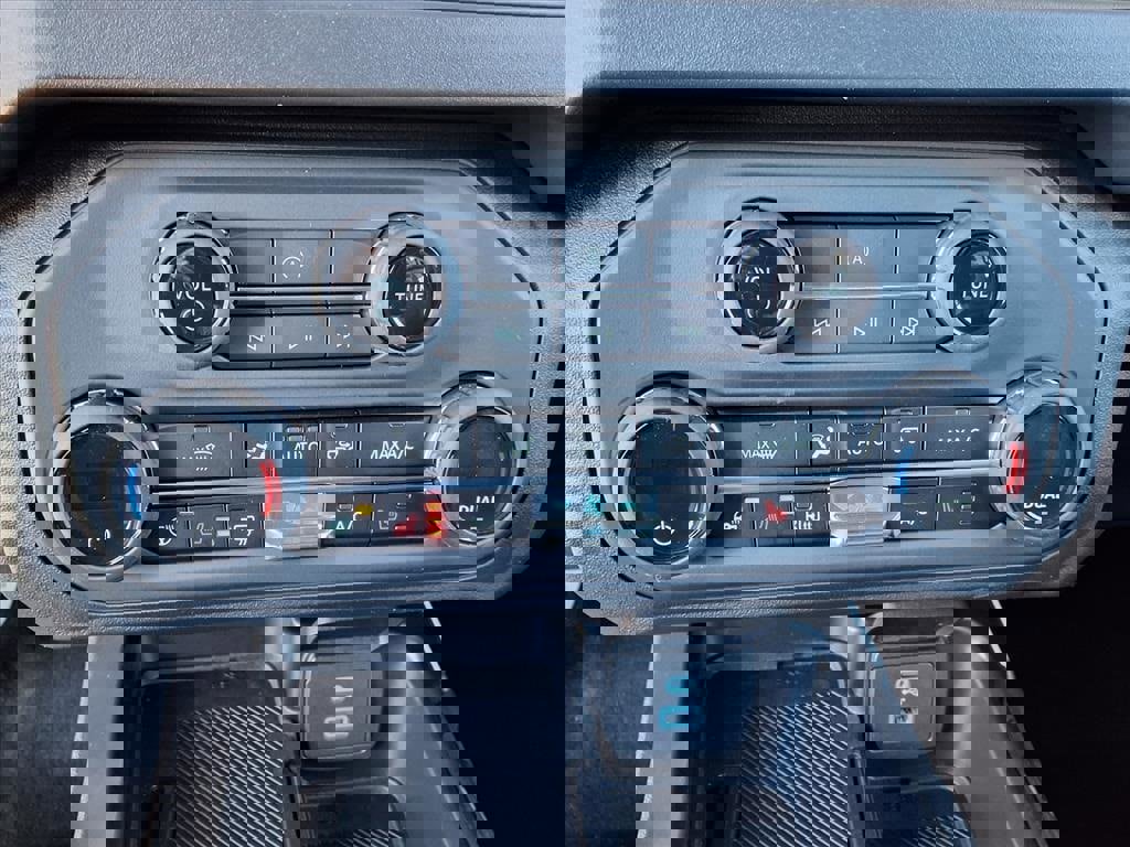 New 2025 Ford Bronco Outer Banks image 10