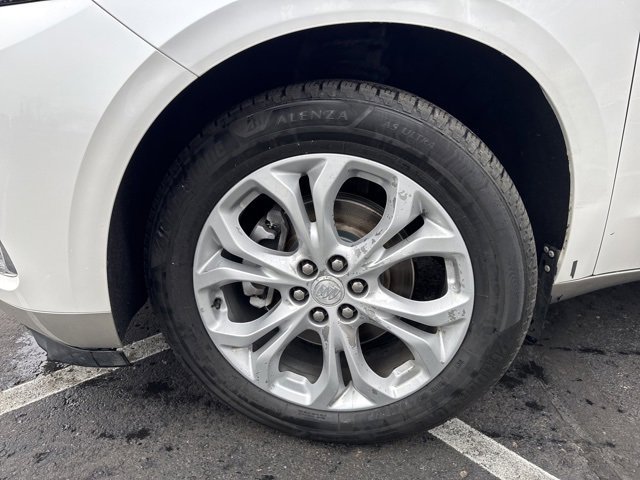 Used 2018 Buick Enclave Avenir image 31