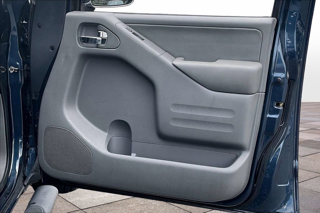 Used 2019 Nissan Frontier SL RWD image 25