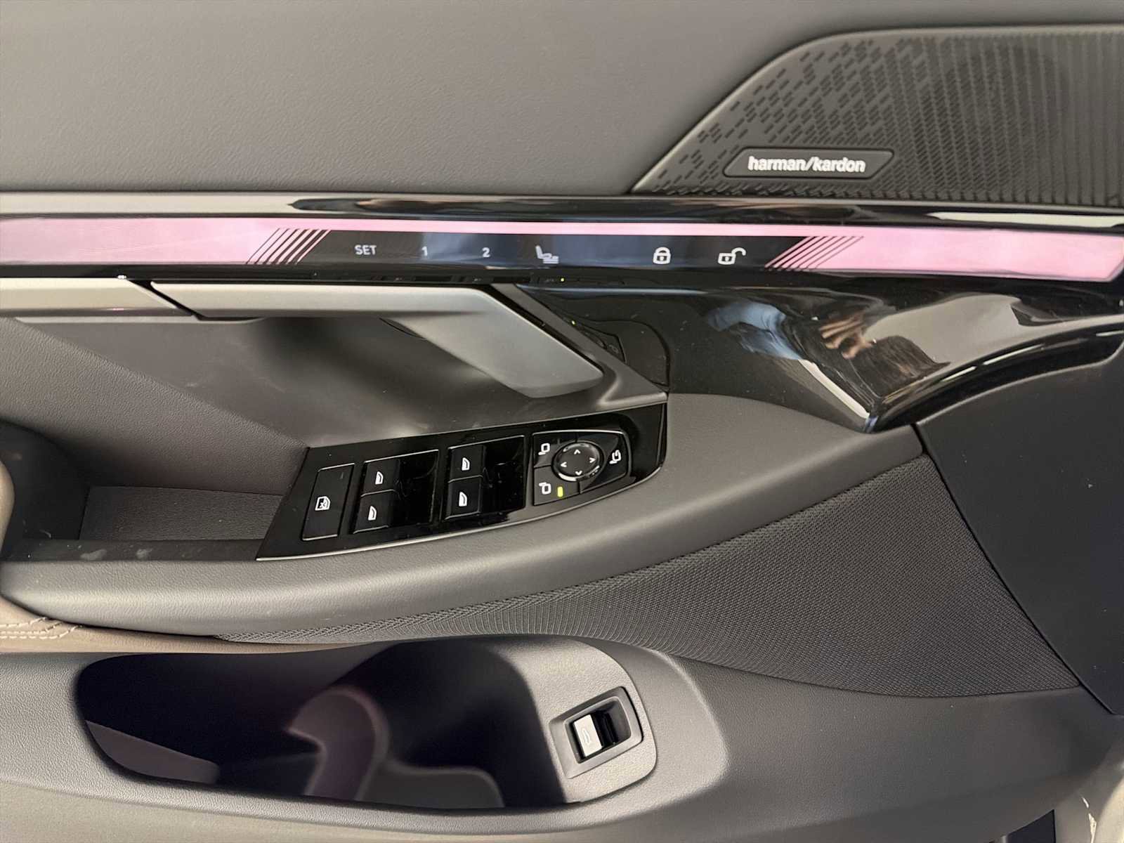 New 2026 BMW 530i xDrive w/ Convenience Package image 13