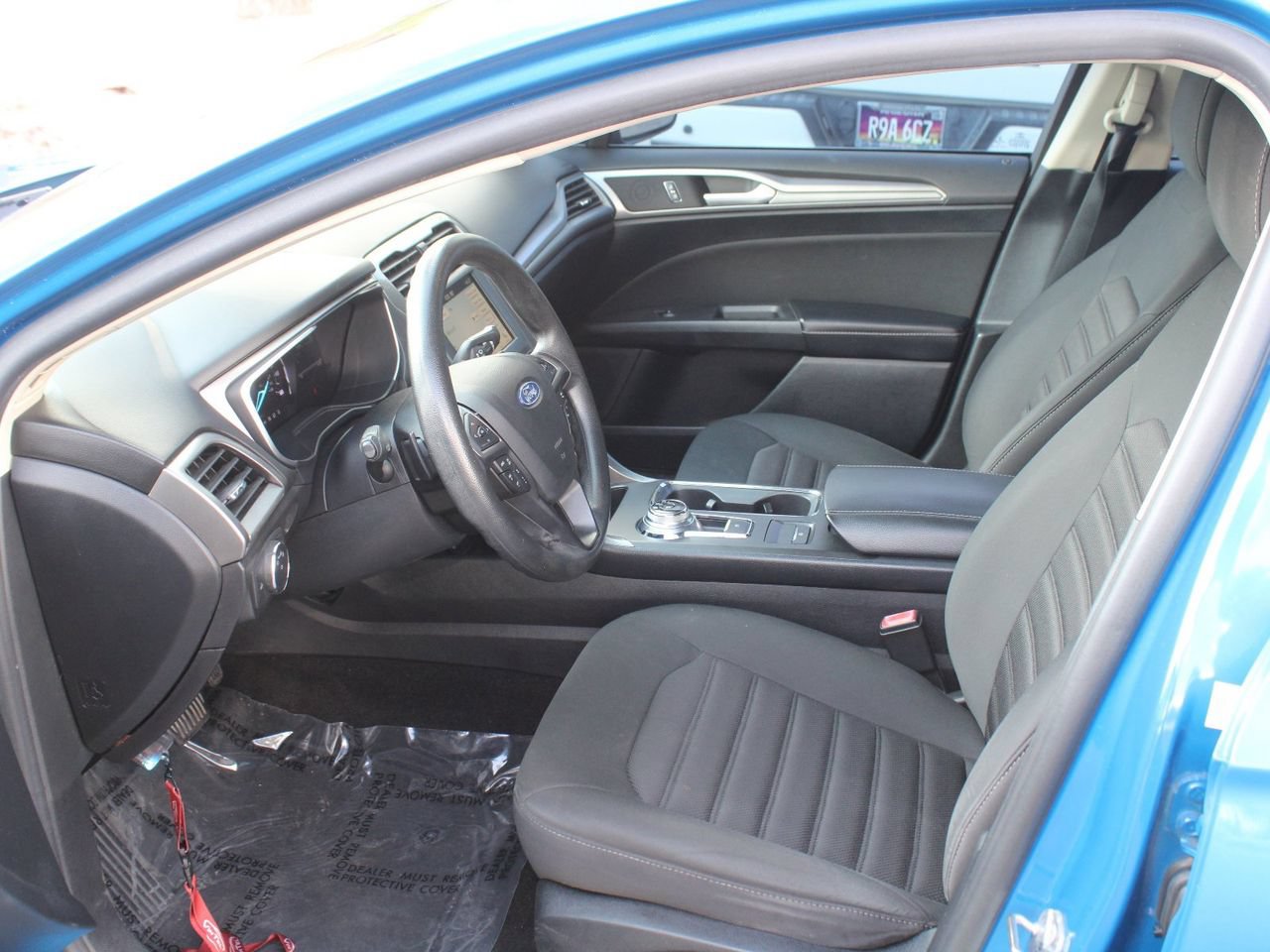 Used 2019 Ford Fusion SE FWD image 12