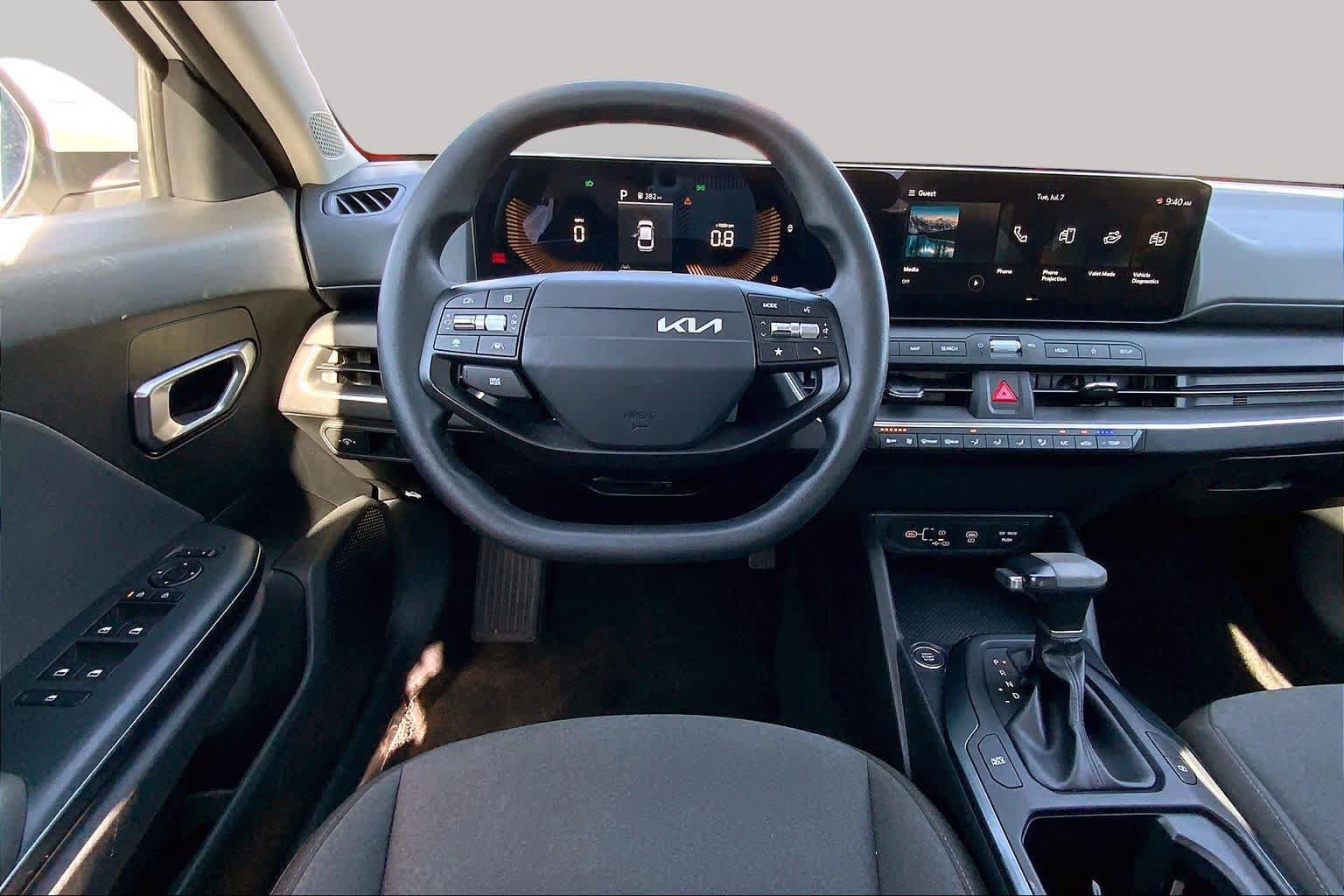 Used 2025 Kia K4 FWD image 6