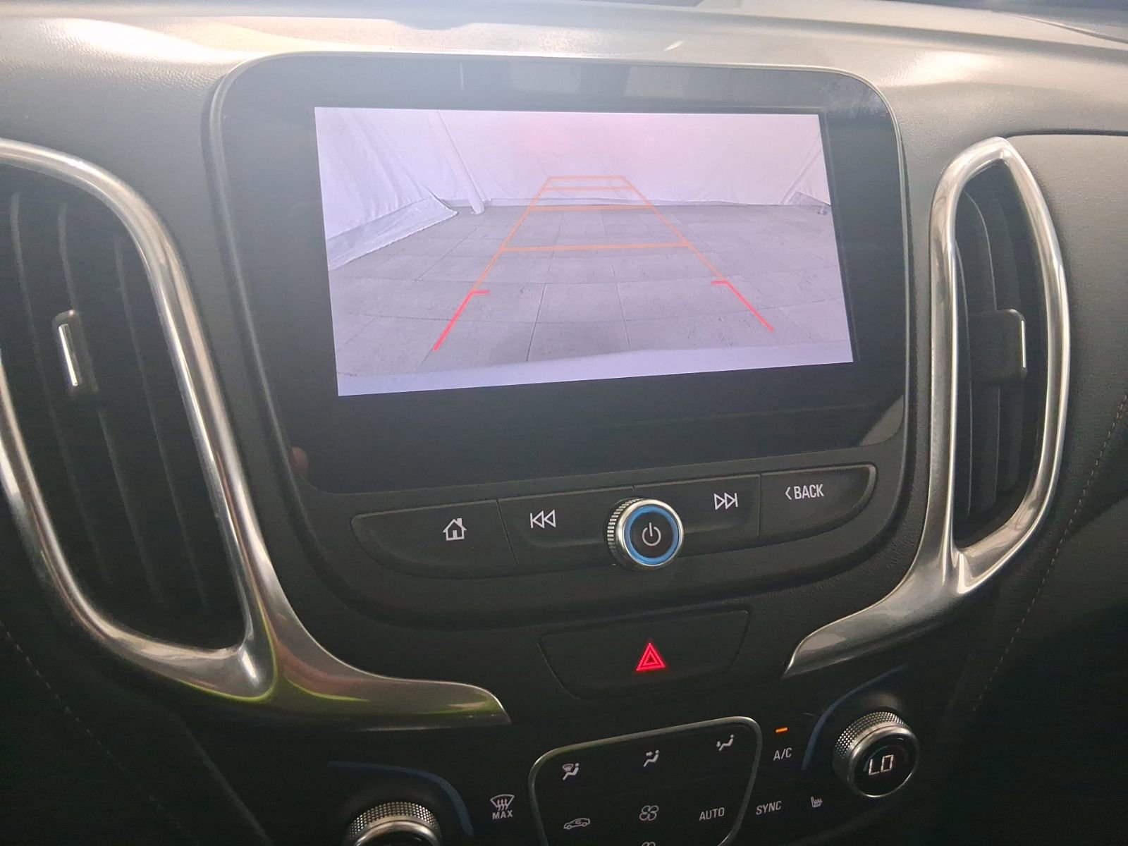 Used 2020 Chevrolet Equinox Premier w/ Premier Redline Edition FWD image 26