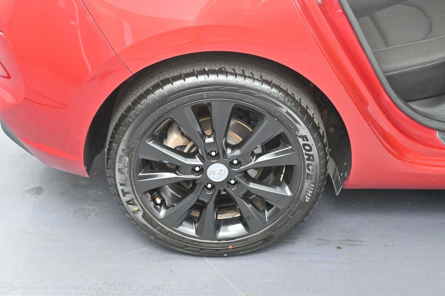 Used 2019 Hyundai Elantra GT FWD image 33