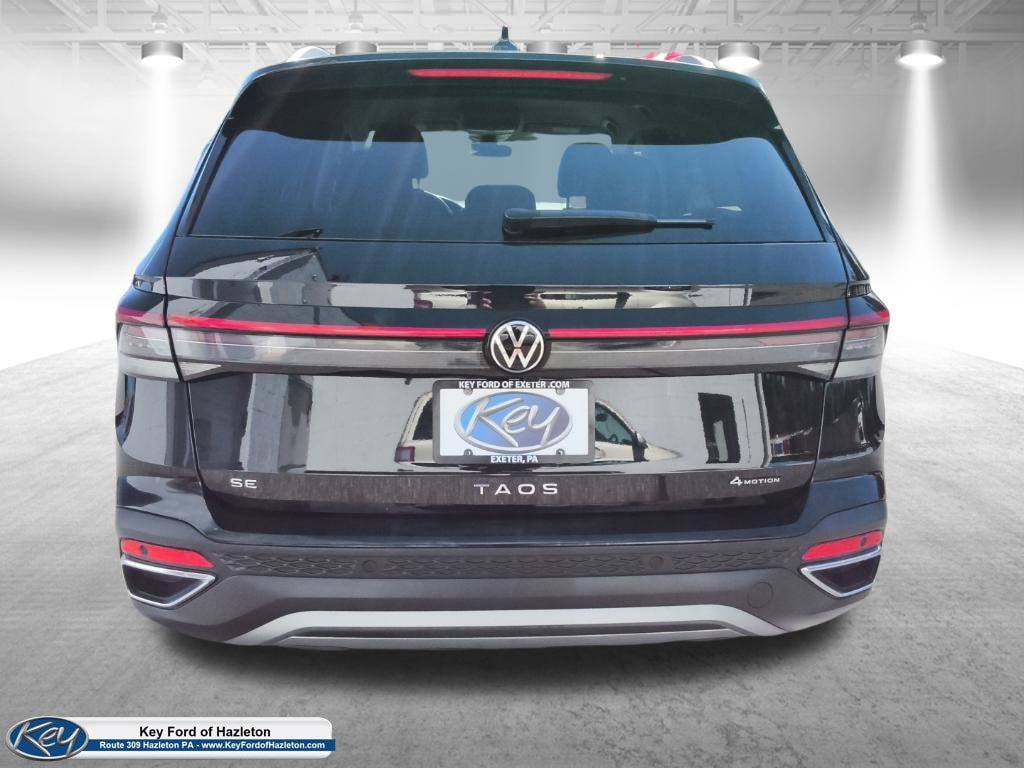 Used 2026 Volkswagen Taos SE AWD/4WD image 10