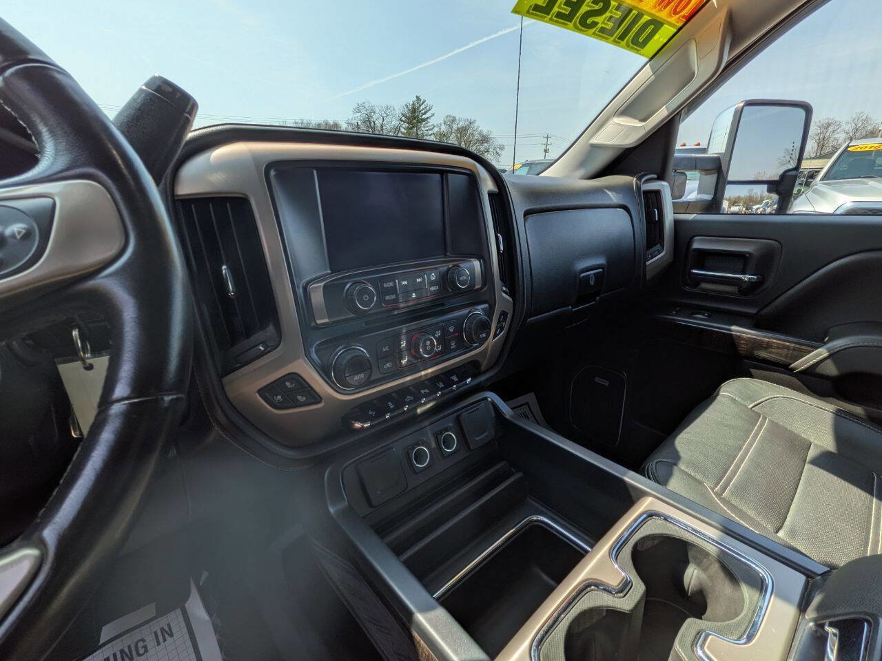 Used 2016 GMC Sierra 3500 Denali image 15