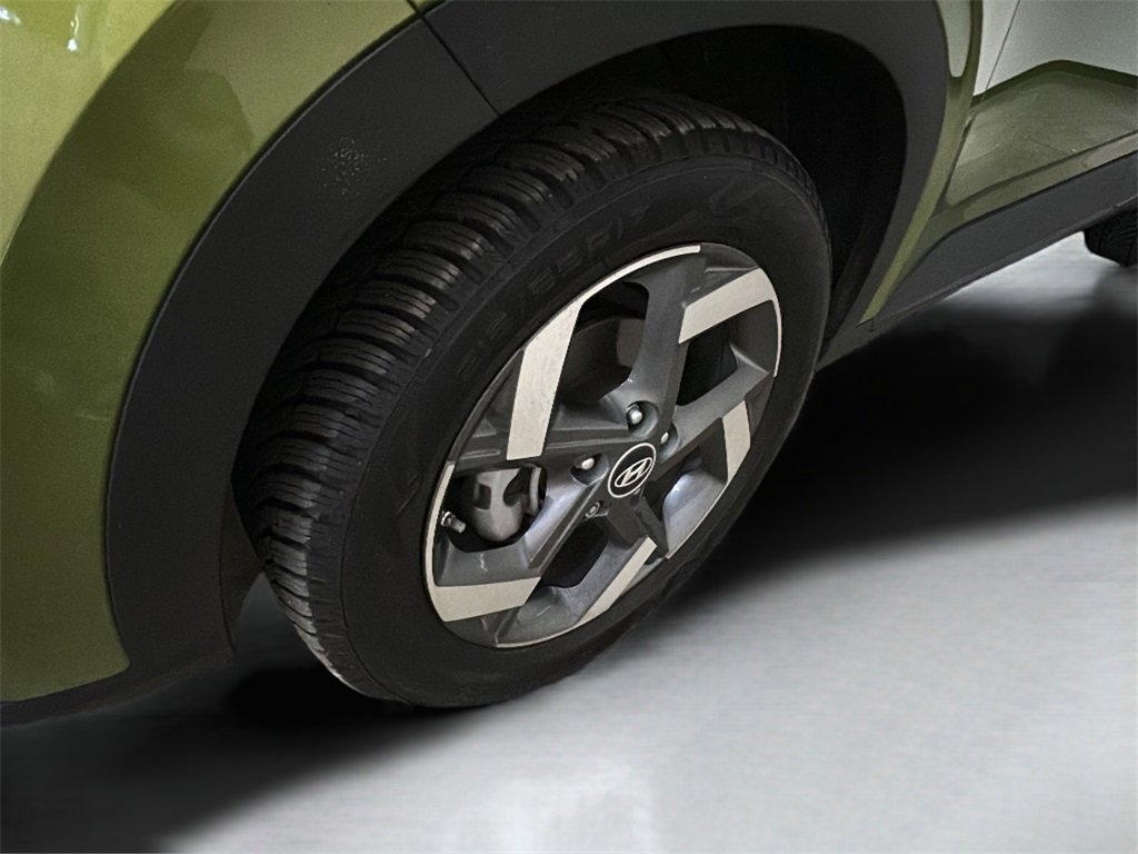 Certified 2022 Hyundai Venue SEL image 4