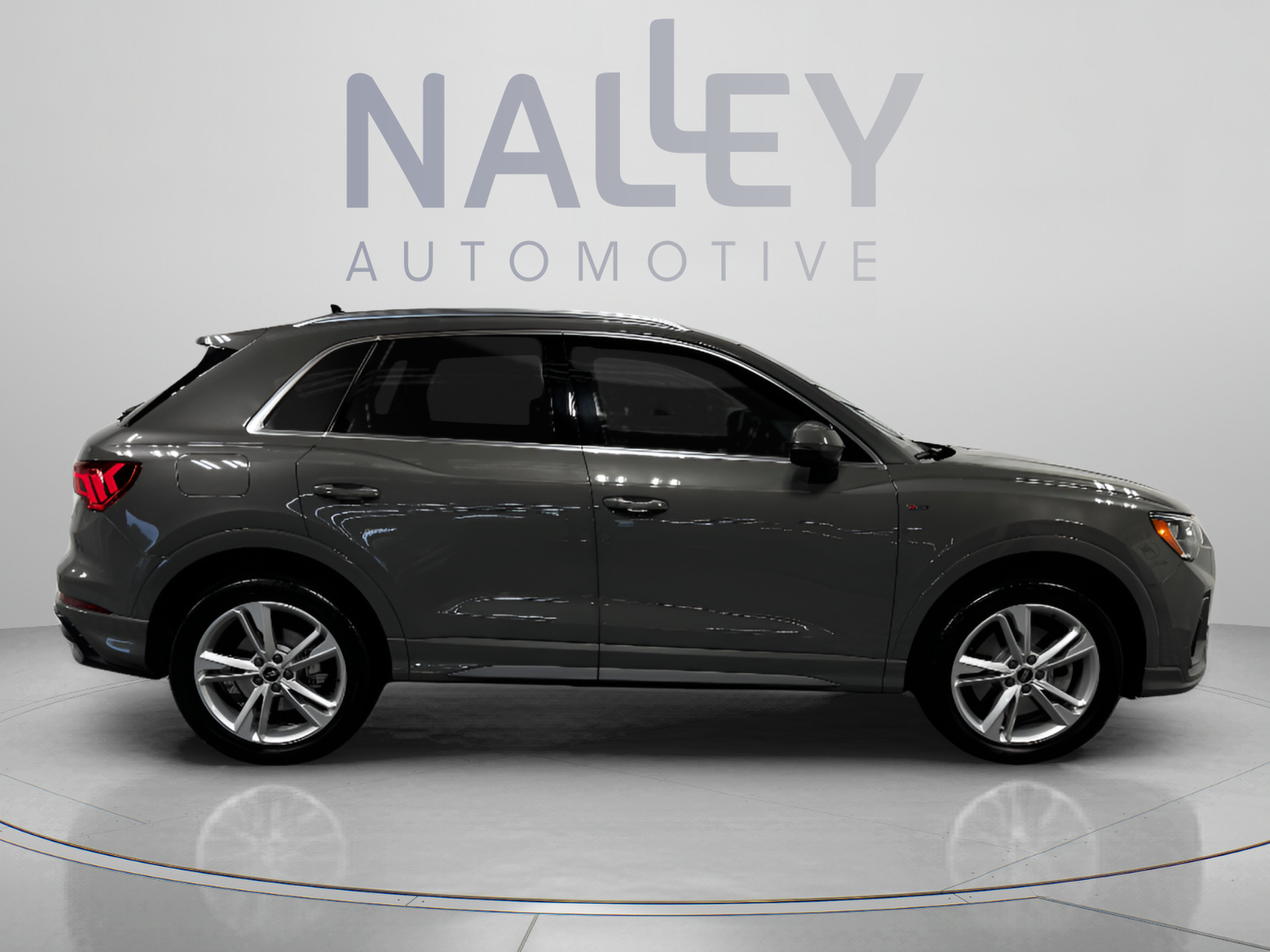 Used 2021 Audi Q3 2.0T Premium AWD/4WD image 6