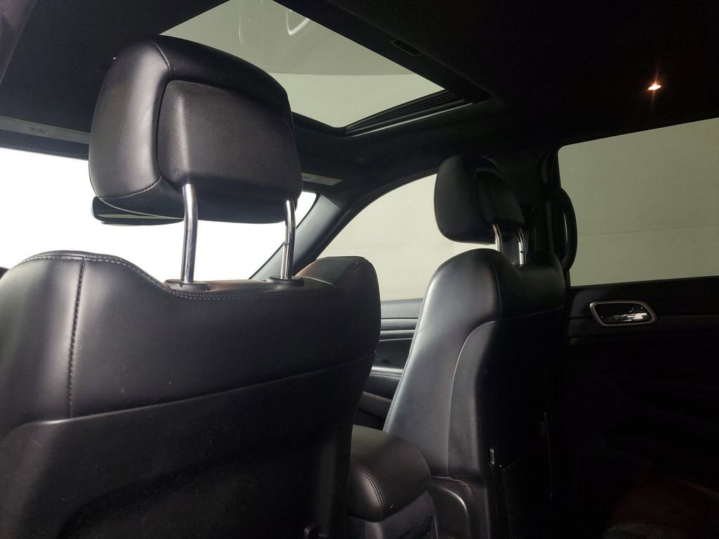 Used 2020 Jeep Grand Cherokee Altitude image 12