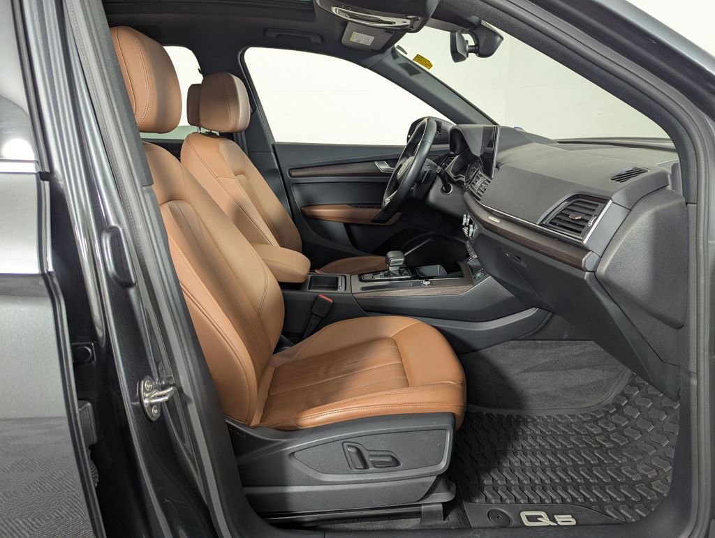 Used 2022 Audi Q5 2.0T Premium w/ Convenience Package image 35