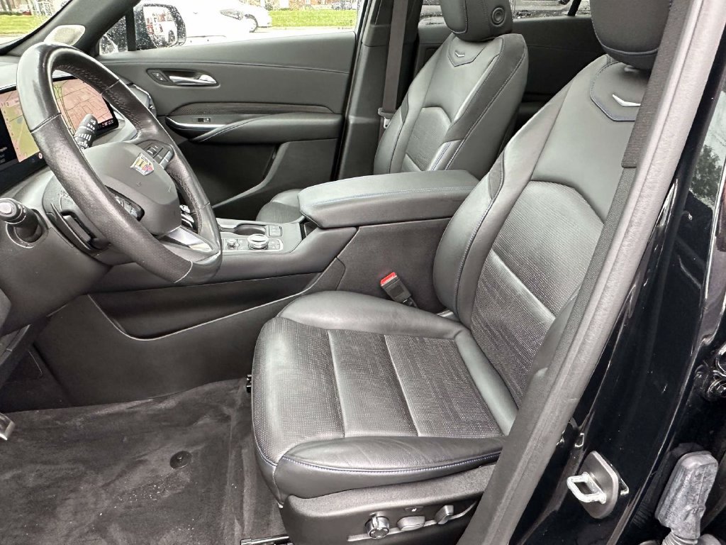 Used 2024 Cadillac XT4 Sport AWD/4WD image 19