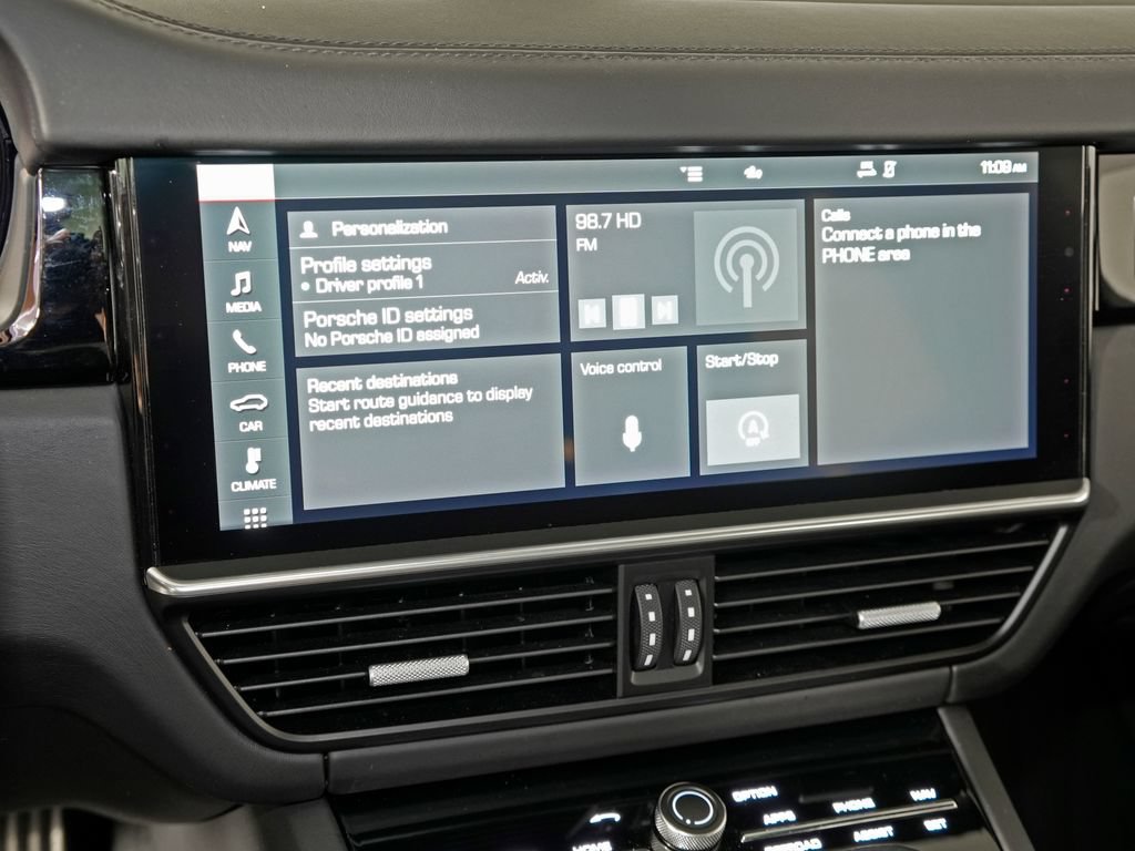 Certified 2021 Porsche Cayenne GTS AWD/4WD image 31