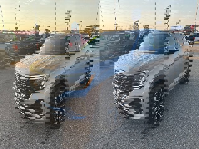 Used 2024 Volkswagen Atlas Cross Sport SEL Premium R-Line image 7