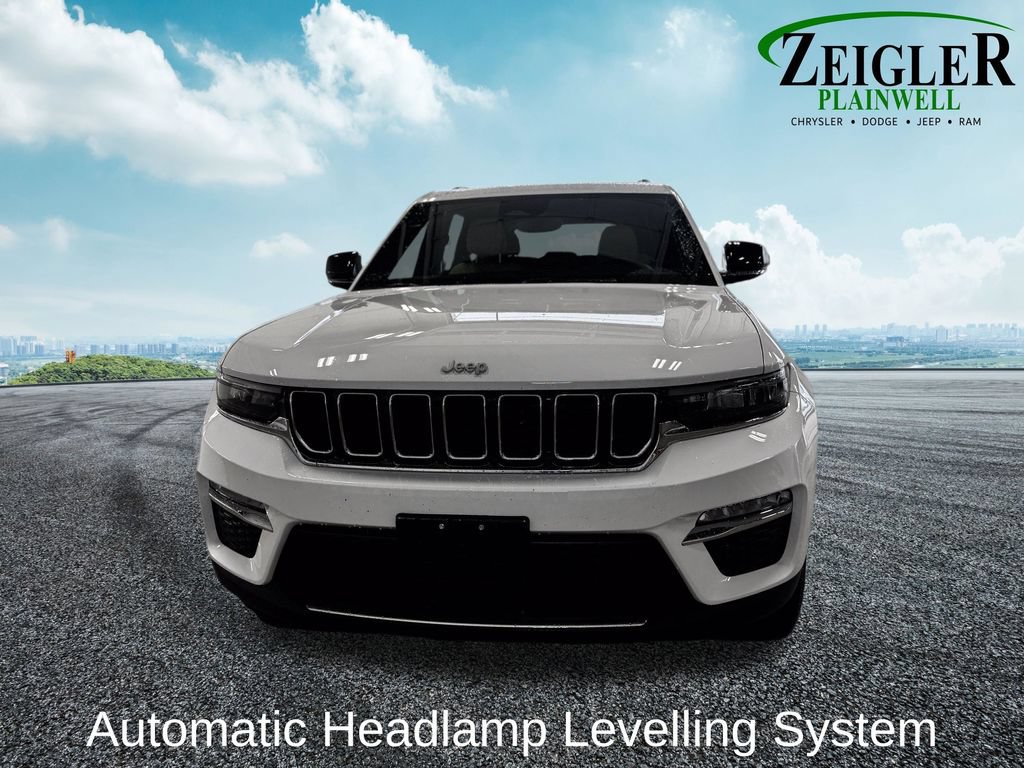 Used 2024 Jeep Grand Cherokee Limited w/ Trailer Tow Package AWD/4WD image 9