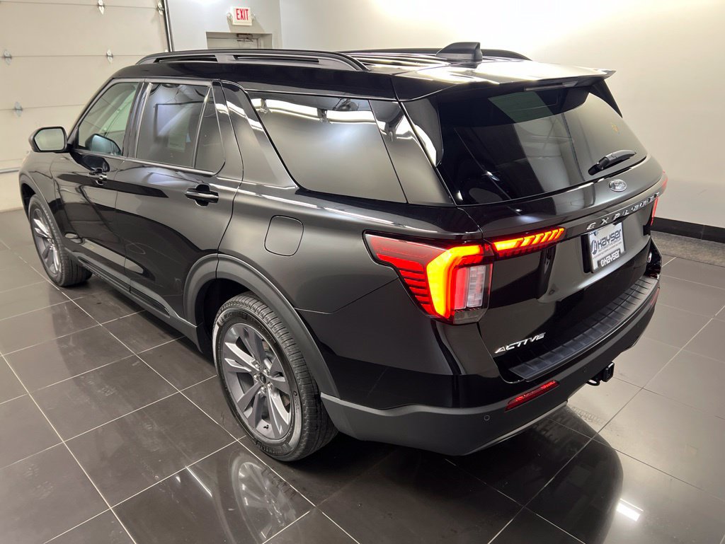 New 2026 Ford Explorer Active w/ Active Comfort Package AWD/4WD image 4