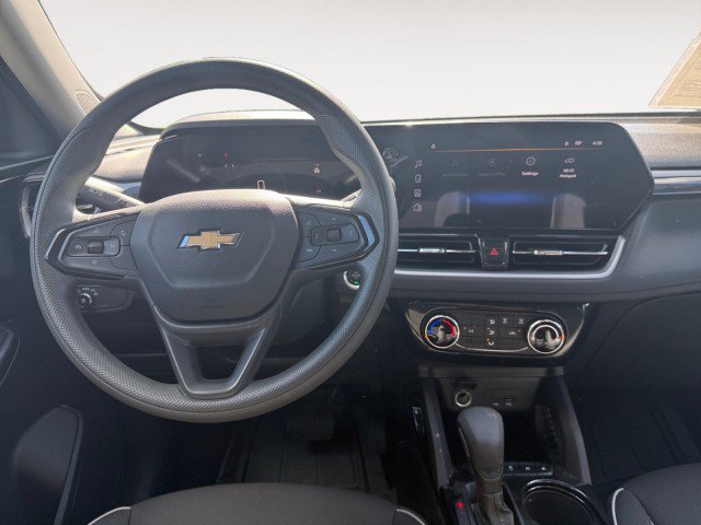 Used 2026 Chevrolet TrailBlazer LT FWD image 4