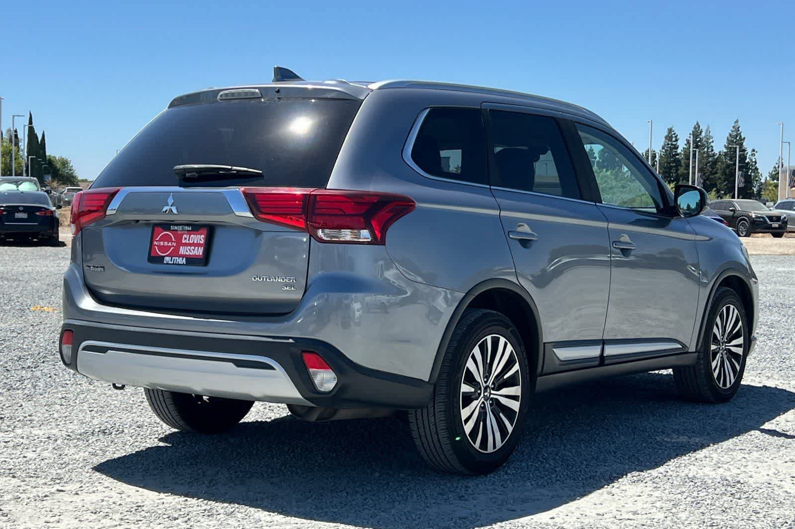 Used 2019 Mitsubishi Outlander SEL FWD image 3