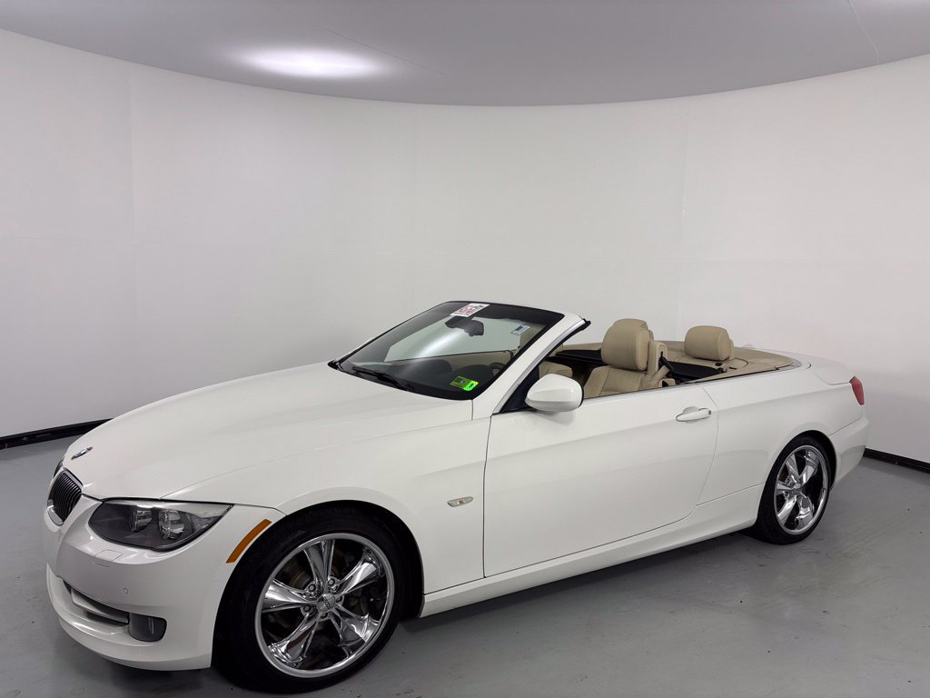 Used 2013 BMW 328i Convertible RWD image 3