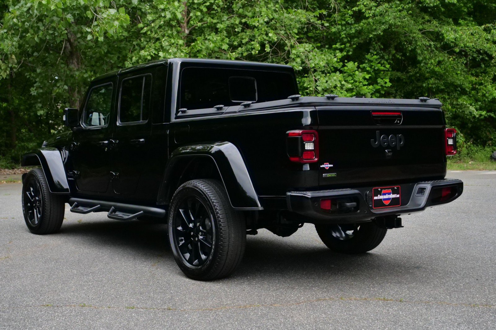 Used 2023 Jeep Gladiator Overland AWD/4WD image 16
