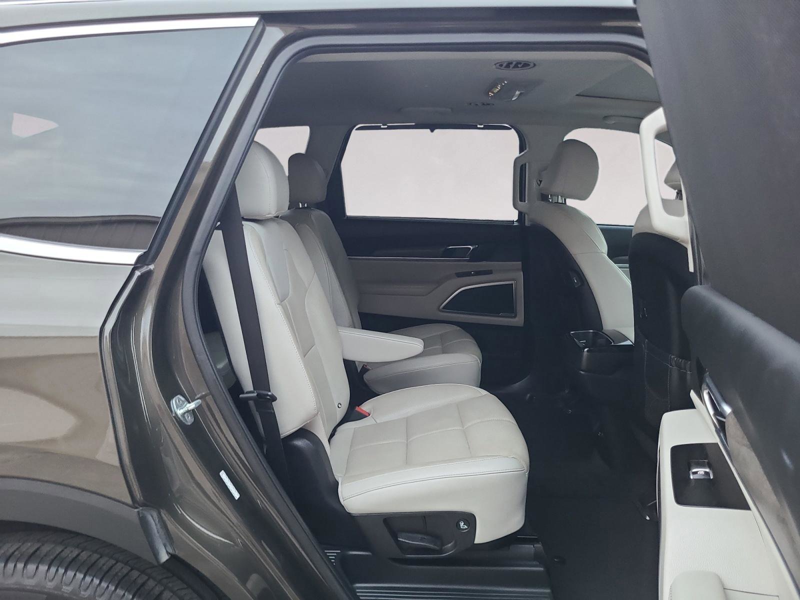 Used 2021 Kia Telluride EX w/ EX Premium Package image 25