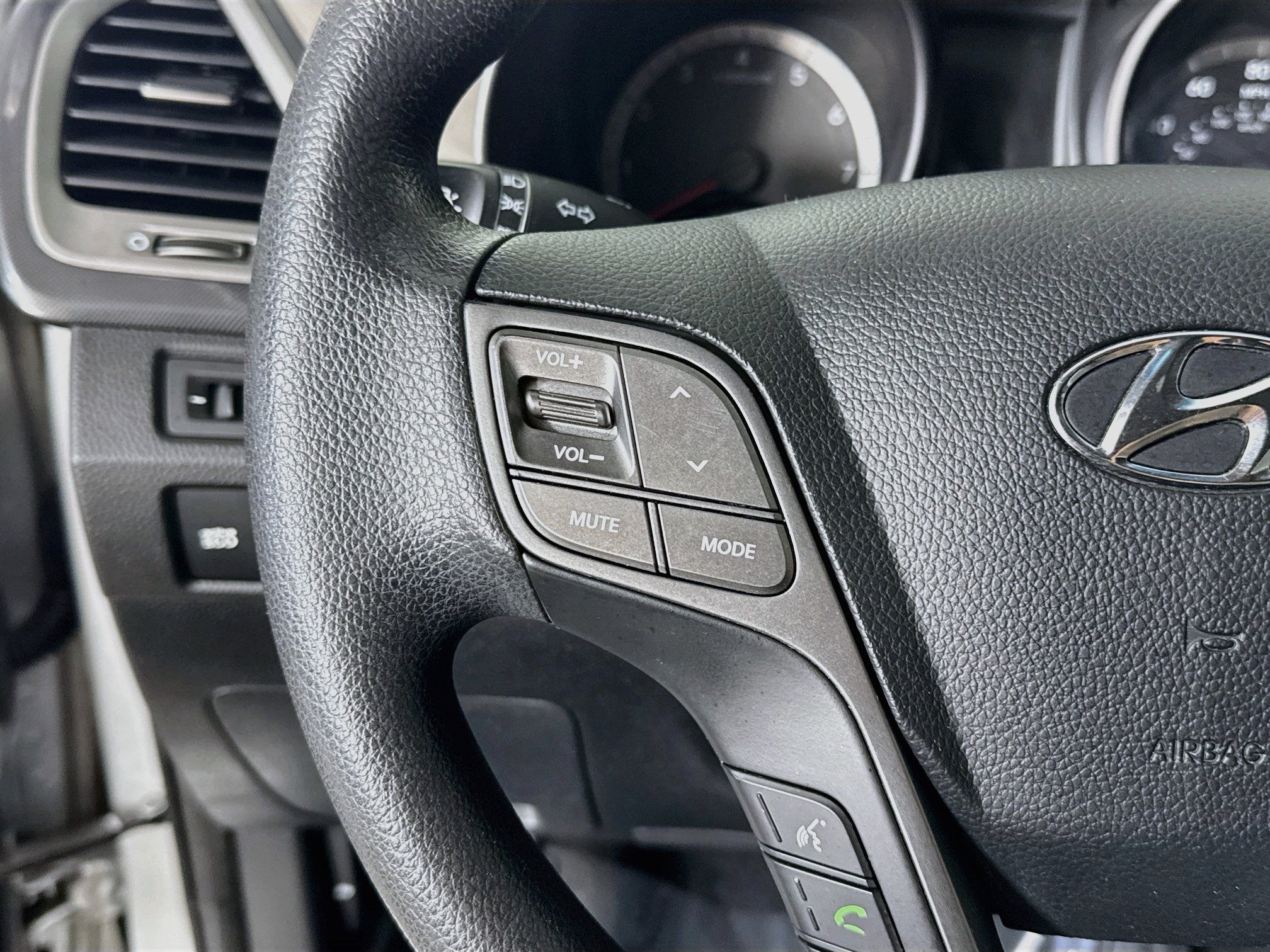 Used 2016 Hyundai Santa Fe Sport FWD image 14