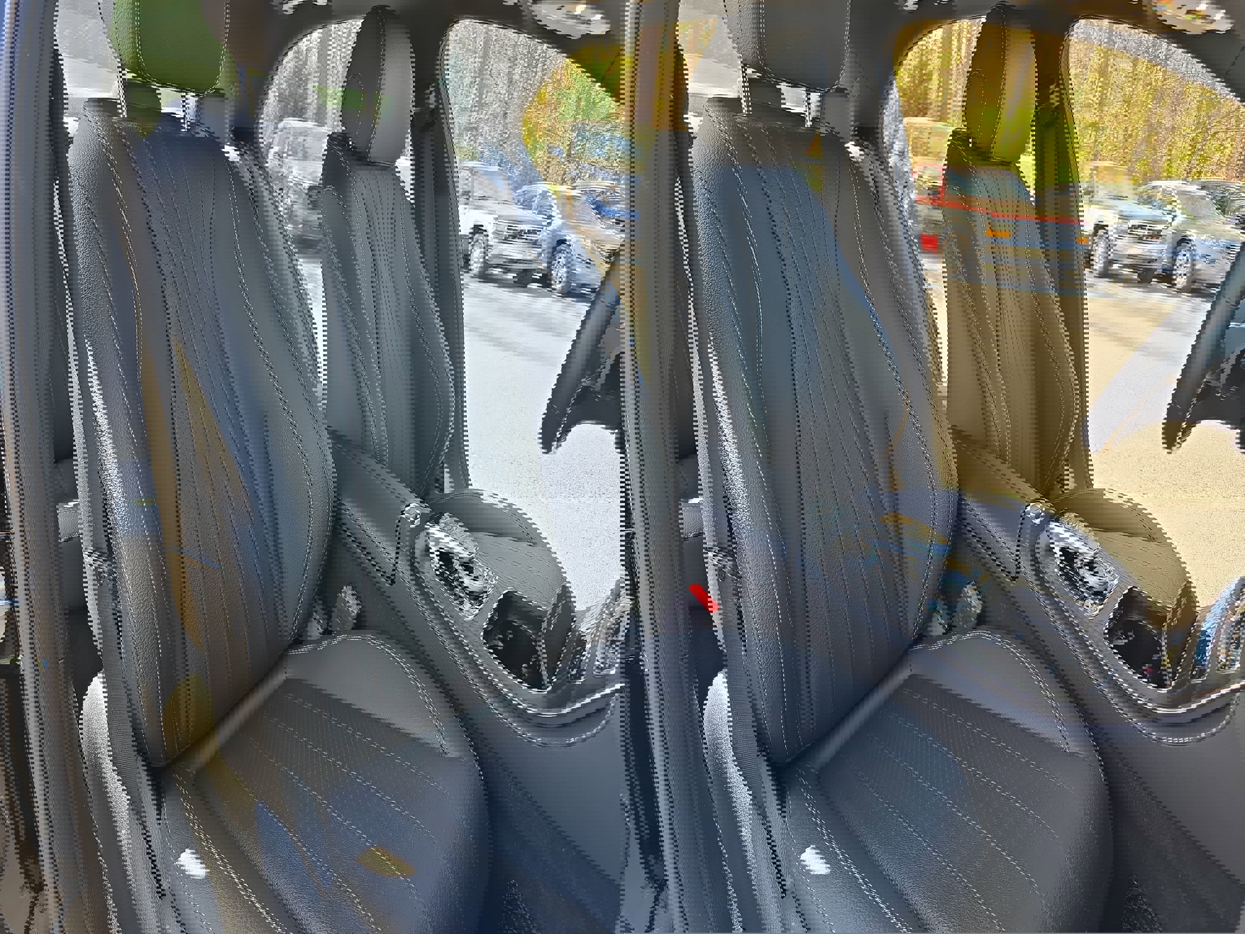 Used 2019 Mercedes-Benz E 300 4MATIC image 10