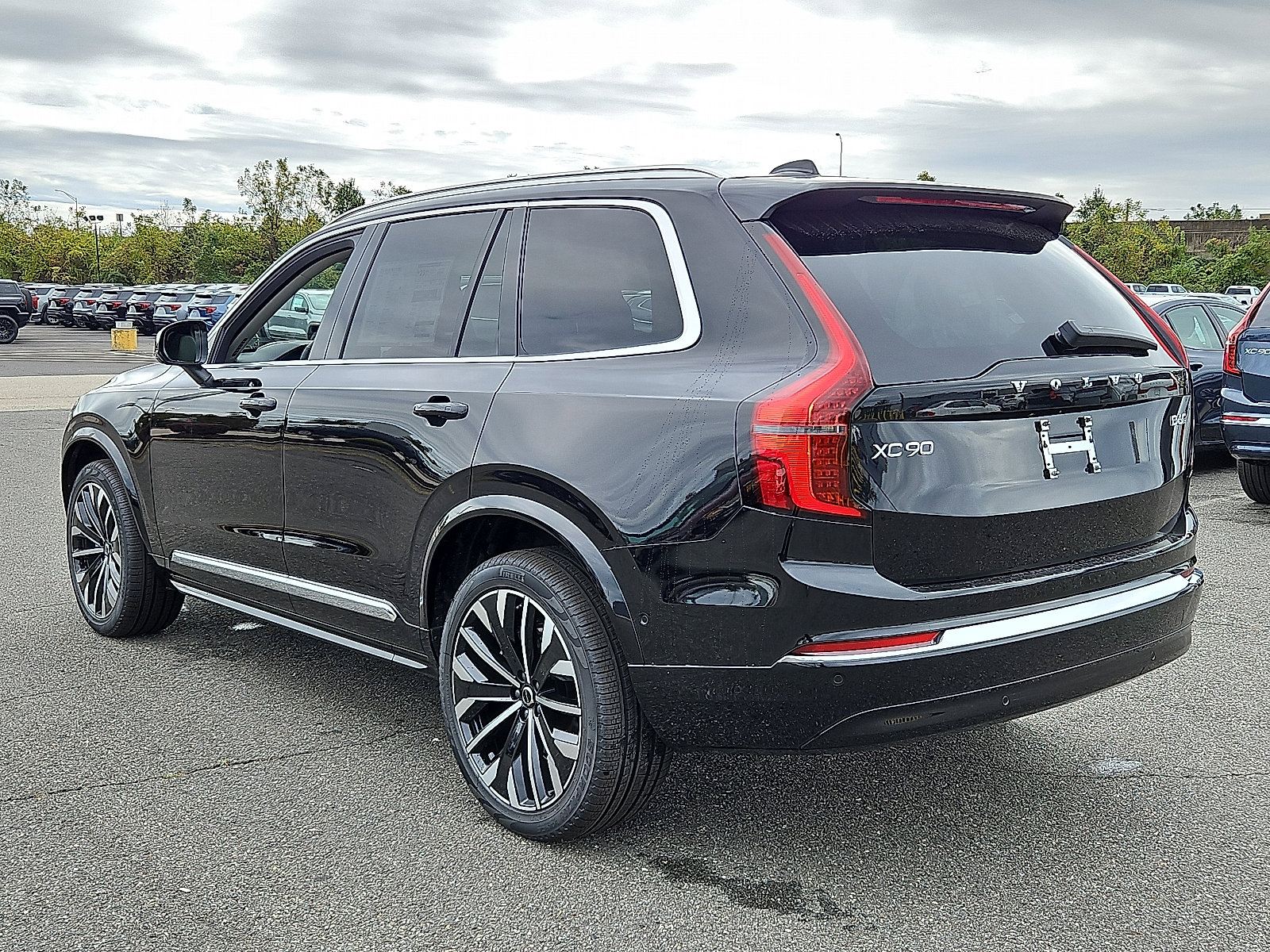 New 2026 Volvo XC90 B6 Ultra image 4