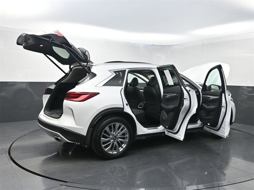 Used 2023 INFINITI QX50 Luxe image 40