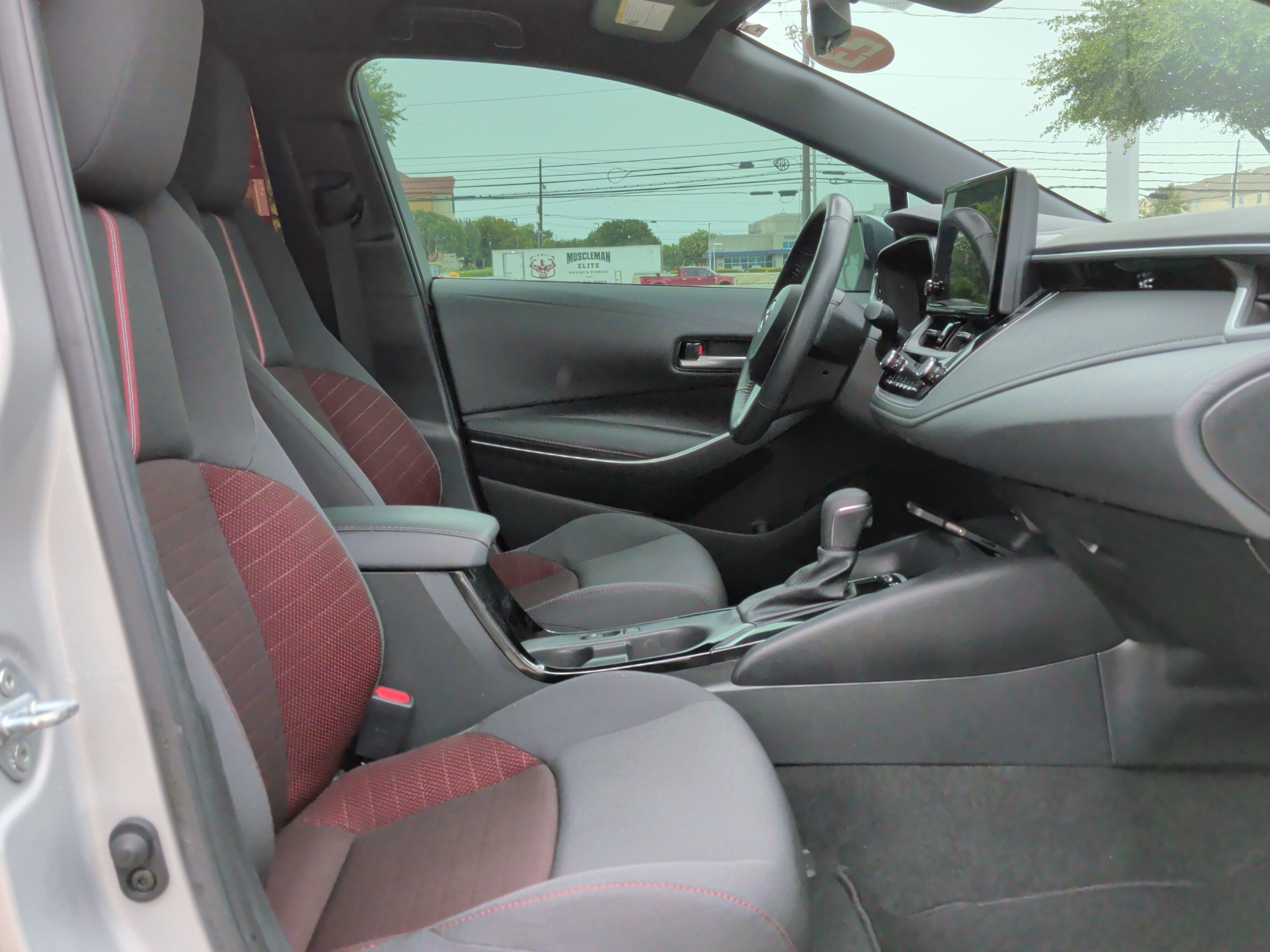 Used 2023 Toyota Corolla SE FWD image 32