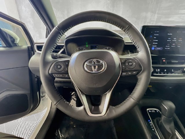 Used 2024 Toyota Corolla SE w/ SE Premium Package FWD image 16
