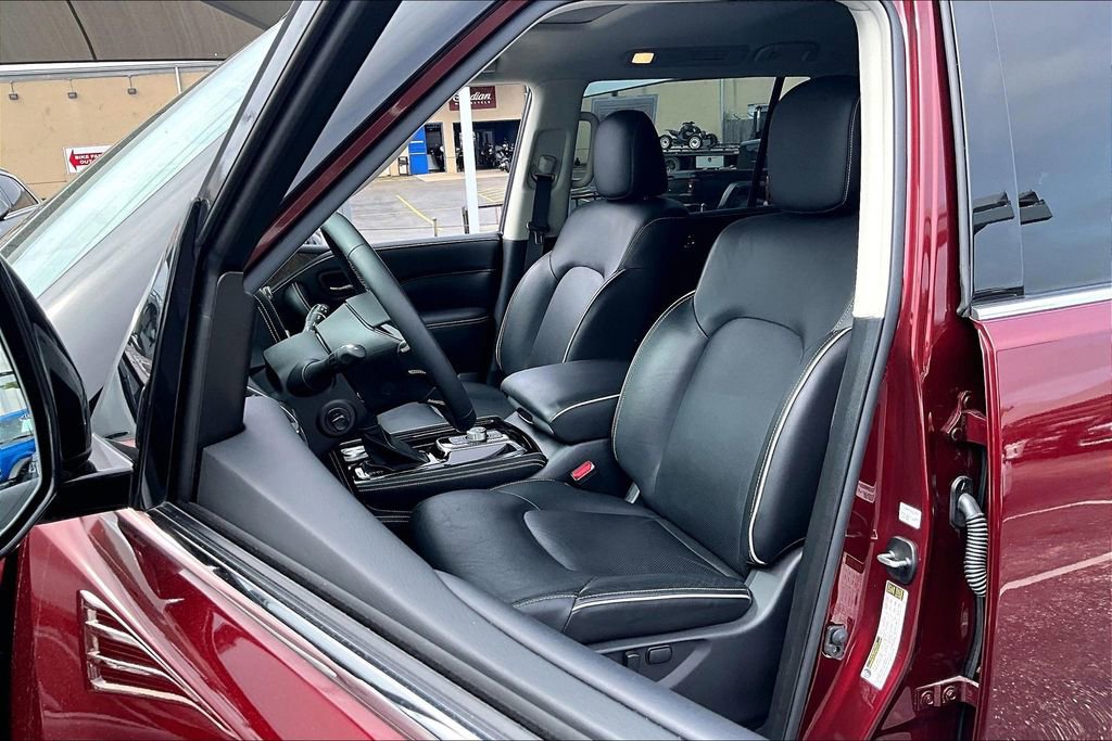 Used 2023 INFINITI QX80 Premium Select w/ All-Season Package RWD image 36