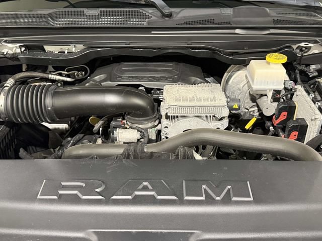 Used 2020 RAM 1500 Laramie w/ Sport Appearance Package AWD/4WD image 17