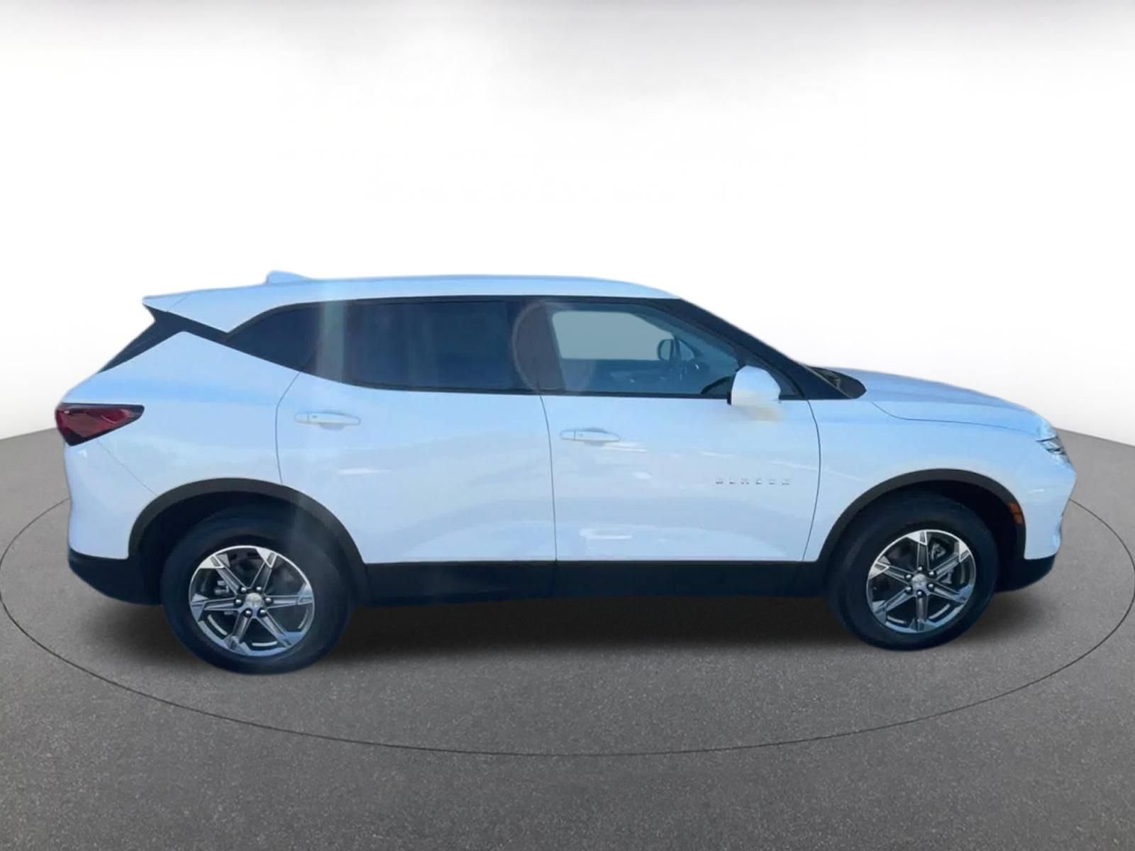 Used 2026 Chevrolet Blazer LT FWD image 16