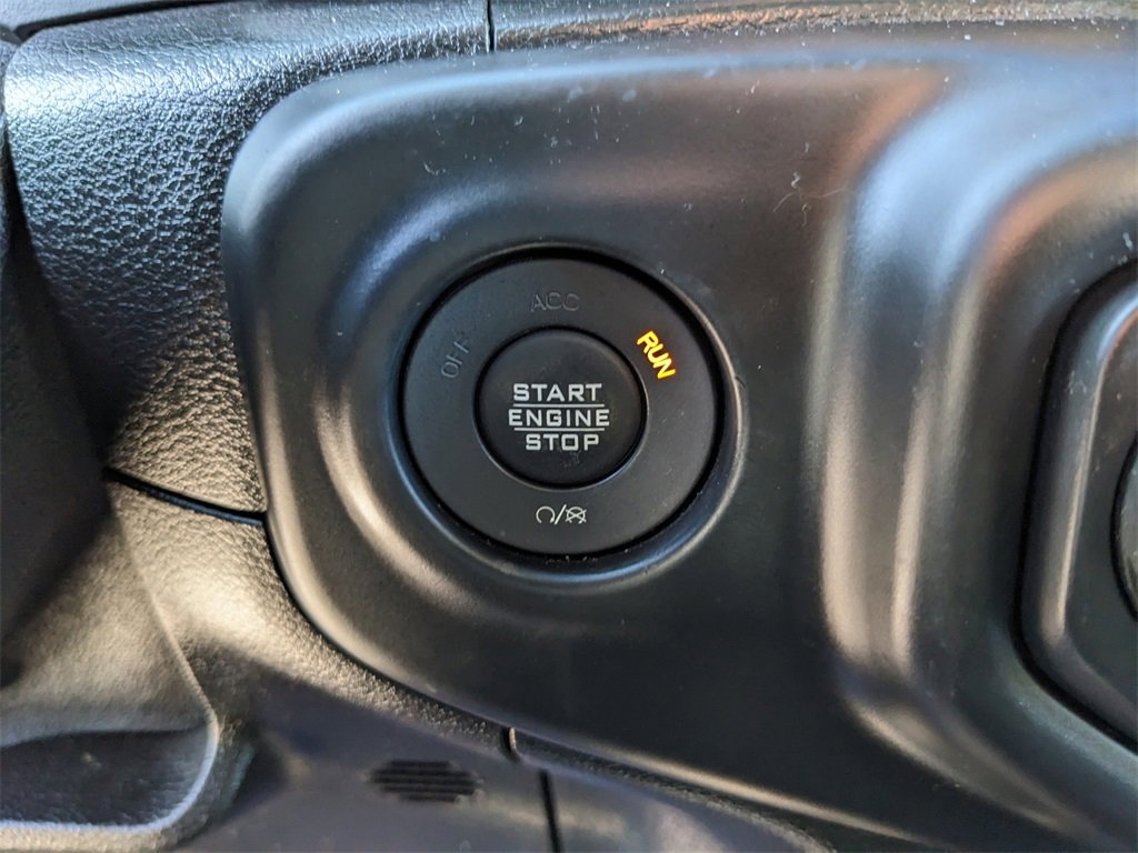 Used 2018 Jeep Wrangler Unlimited Sahara image 25