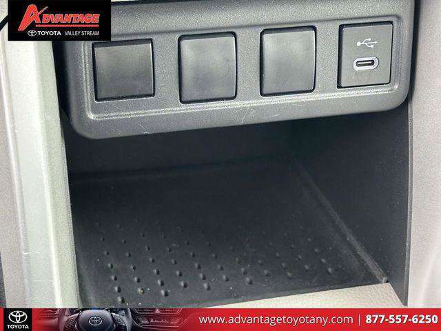 Certified 2024 Toyota Corolla Cross L image 32