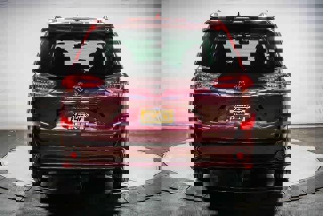 Used 2020 Toyota Sienna SE image 3