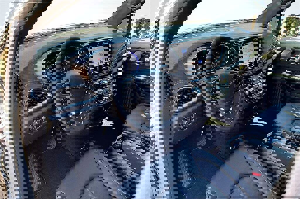 New 2026 Chrysler Pacifica Select image 6