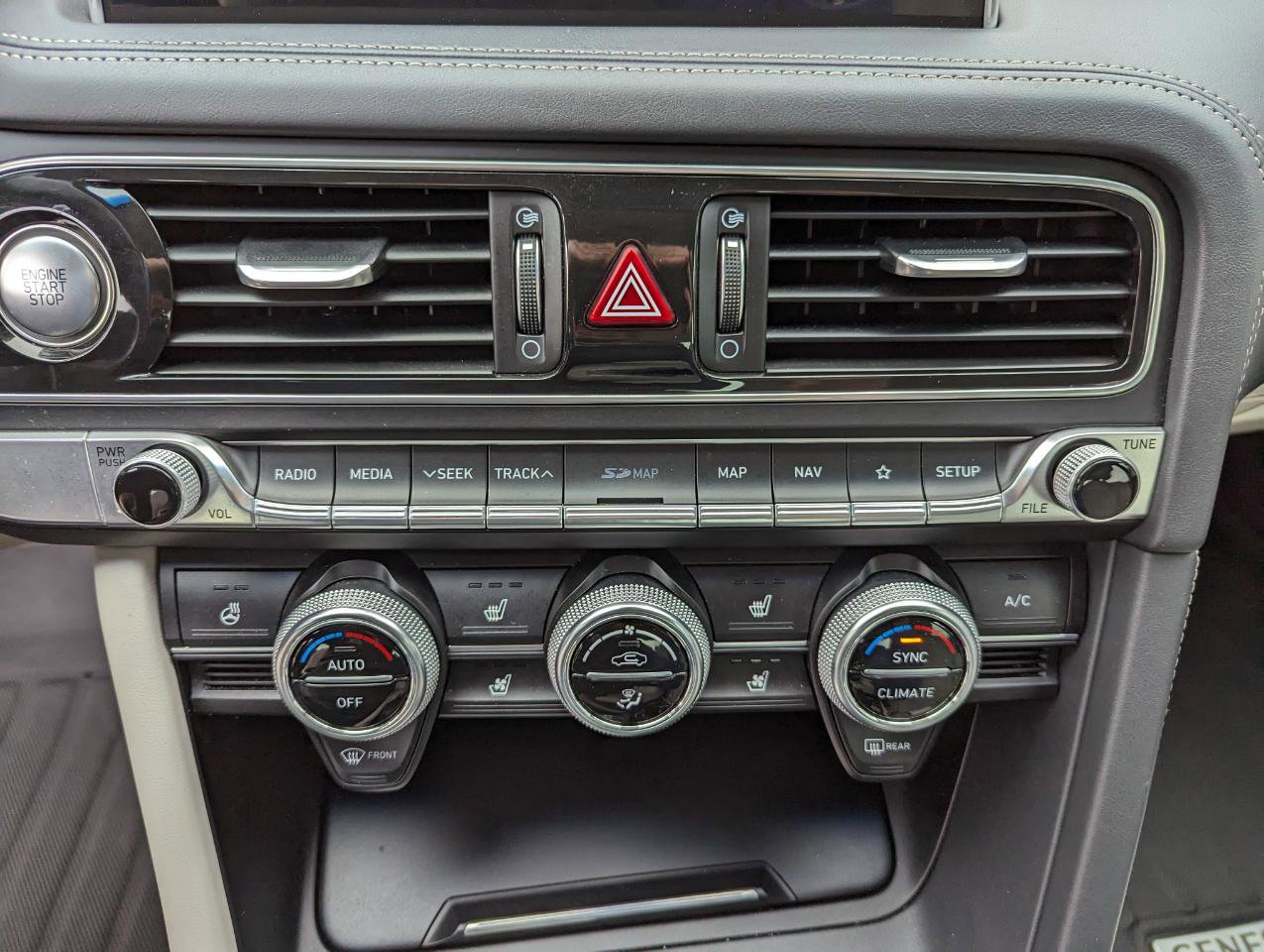 Used 2019 Genesis G70 2.0T Advanced w/ Prestige Package image 22