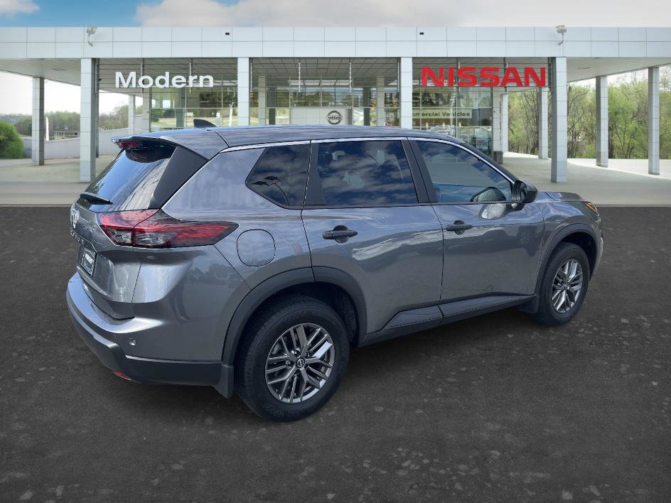 Certified 2026 Nissan Rogue S FWD image 5